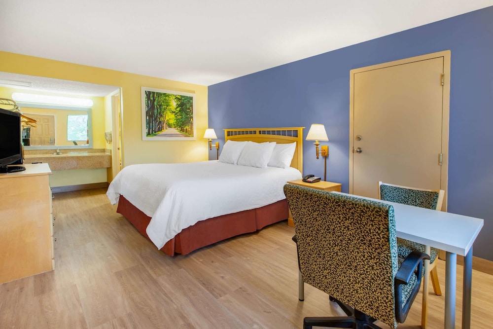 Days Inn by Wyndham Grantville Hershey North - photo 10