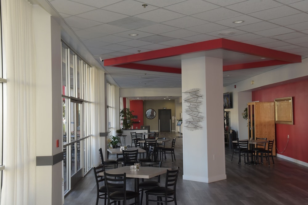 Ramada by Wyndham San Diego National City - photo 52