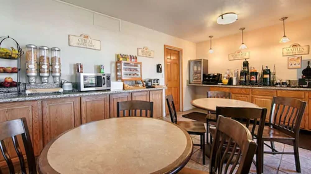 Trailside Inn - photo 20