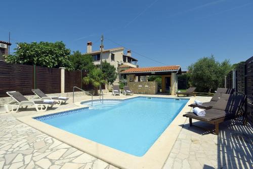 Villa Golf House — 4-Star Luxury Hotel in Liznjan, Croatia