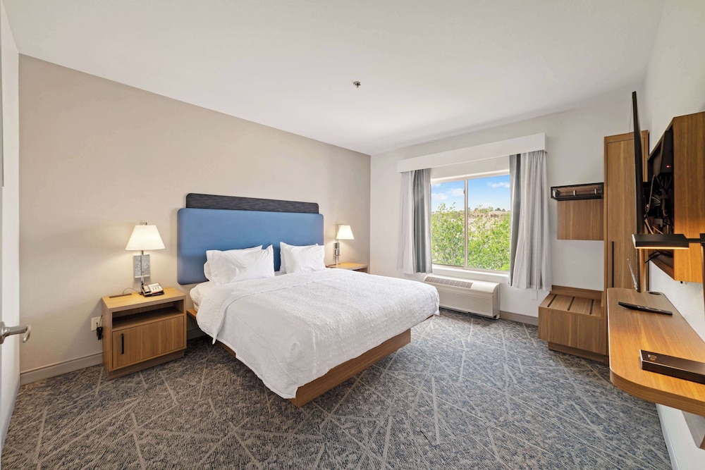 Hampton Inn & Suites by Hilton Mesquite - photo 14