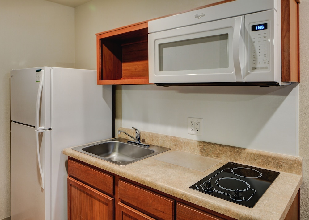 WoodSpring Suites Columbus NE I 270 Airport - photo 19