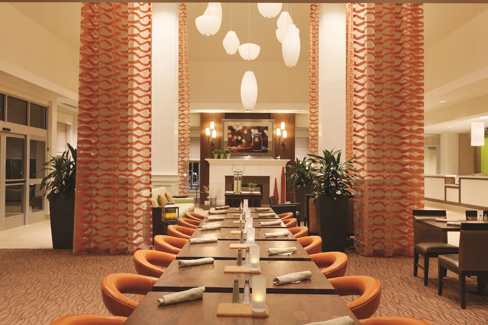 Hilton Garden Inn Boston Logan Airport - photo 44