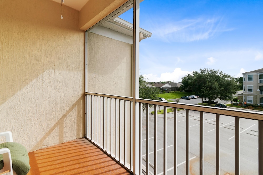 Amazing Resort 2 bed Condo Close to Disney - photo 7