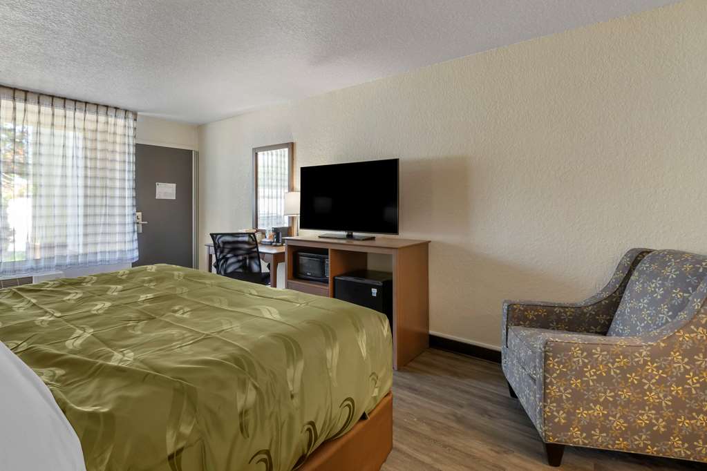 Quality Inn Saint Petersburg North Tampa Bay - photo 16