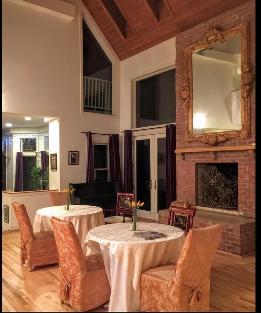 The Columbia Inn at Peralynna Manor - photo 54