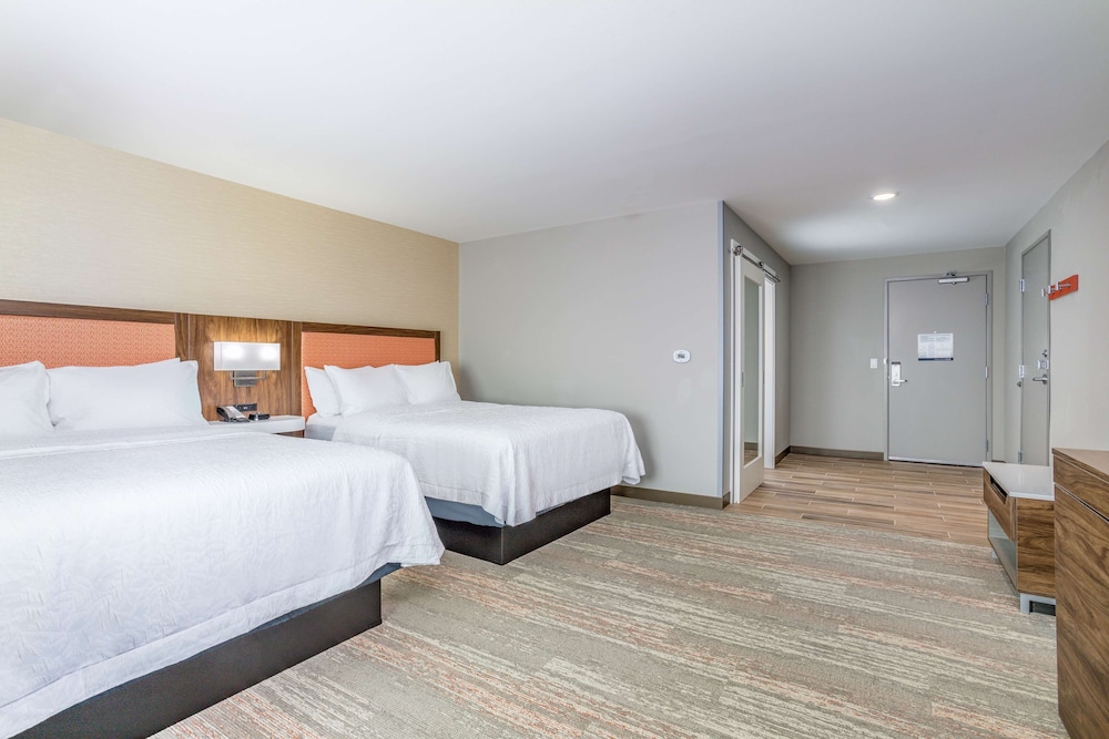 Hampton Inn by Hilton Bedford - photo 13