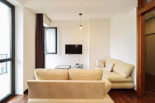 Modern Vake Retreat By Wehost