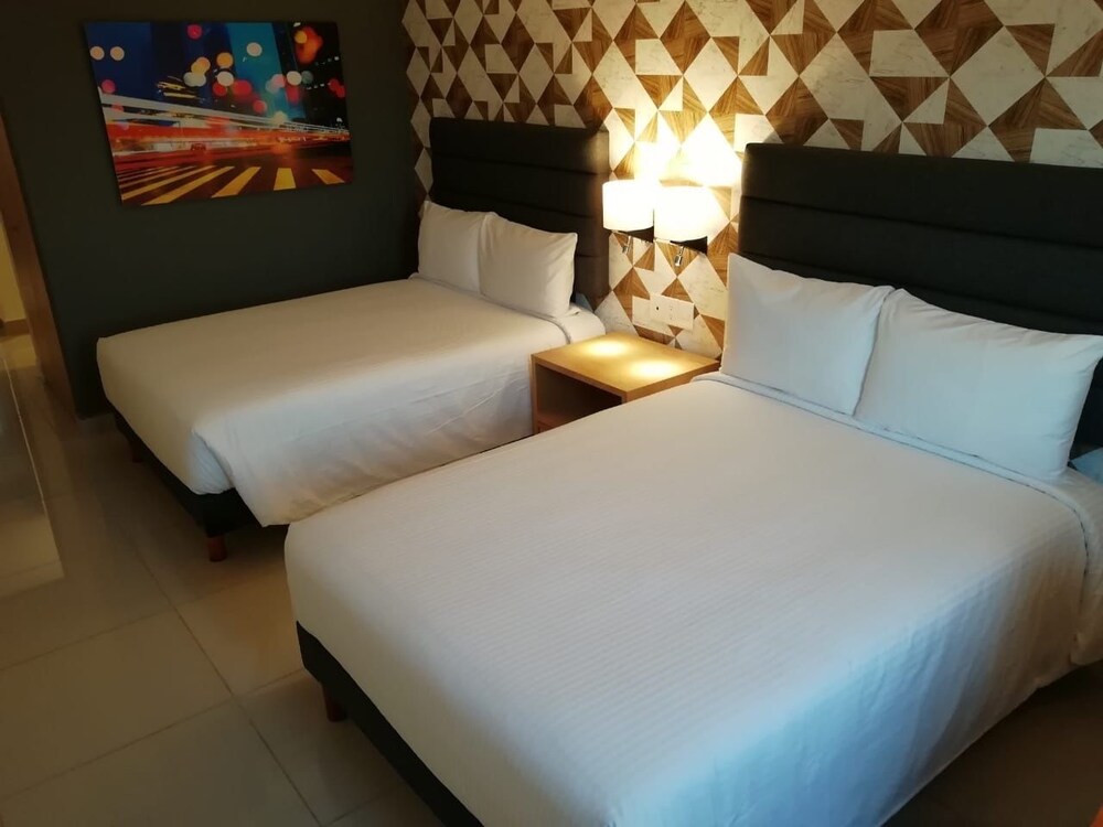Hotel Urbainn — 4-Star Luxury Hotel in Veracruz, Mexico