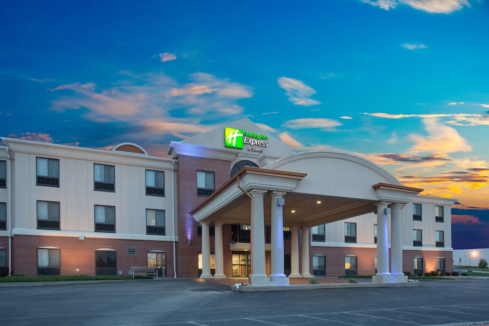 Holiday Inn Express Hotel & Suites Concordia by IHG — hotel in Concordia