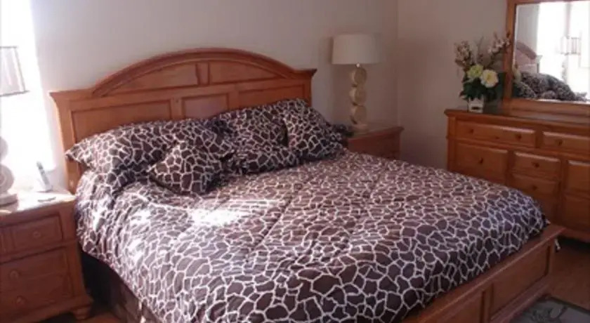 Calabay Parc — 4-Star Luxury Hotel in Davenport, United States