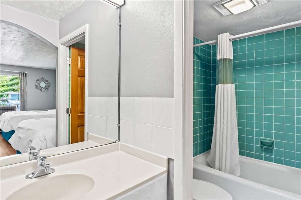 Americas Best Value Inn & Suites Williamstown - photo 23