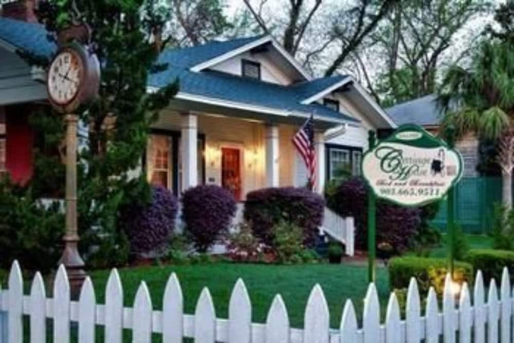 The Carriage House B&B - featured photo