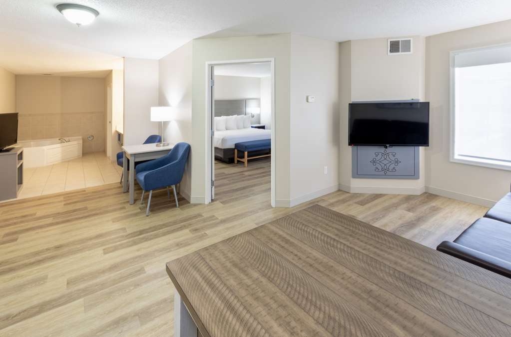 GrandStay Hotel and Conference - photo 9