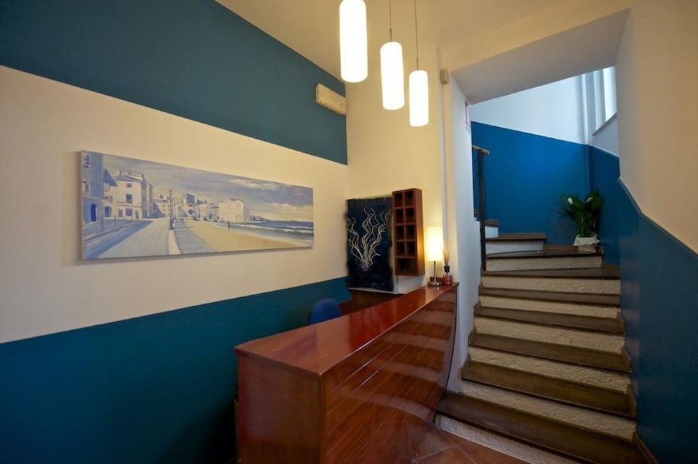 Hotel La Bussola — hotel in Muggia