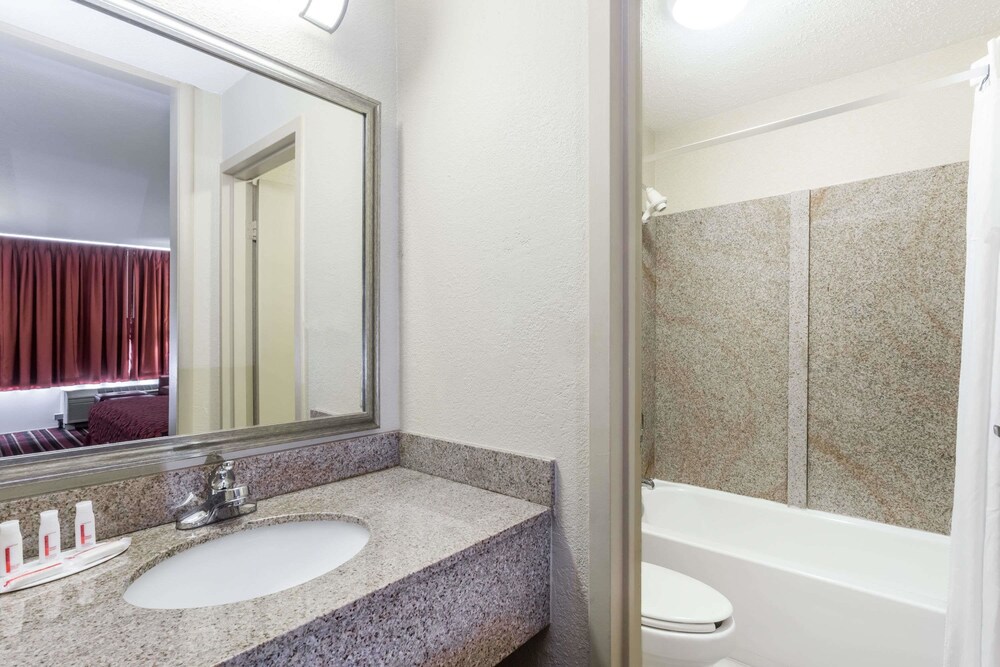 Days Inn Blacksburg Conference Center - photo 14