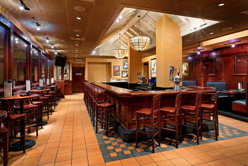 Hotel Belvoir Springfield - photo 21