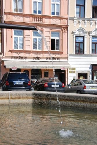 Penzion Pod Kašnou — hotel in Frydek-Mistek