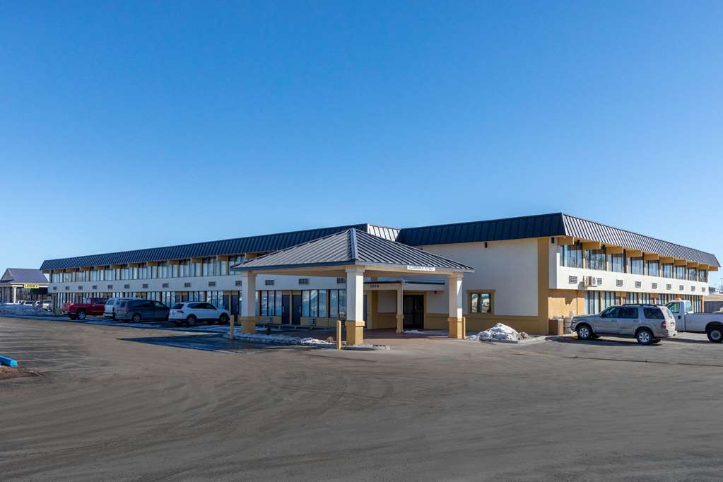 Howard Johnson by Wyndham Gillette - photo 4