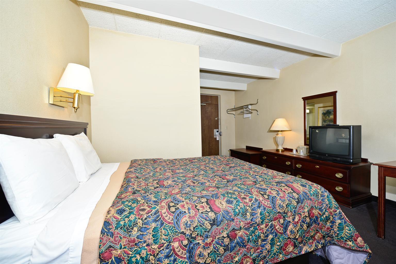 Americas Best Value Inn Phillipsburg - photo 10