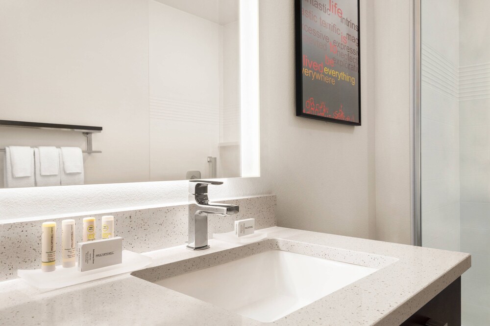 TownePlace Suites by Marriott Janesville - photo 4