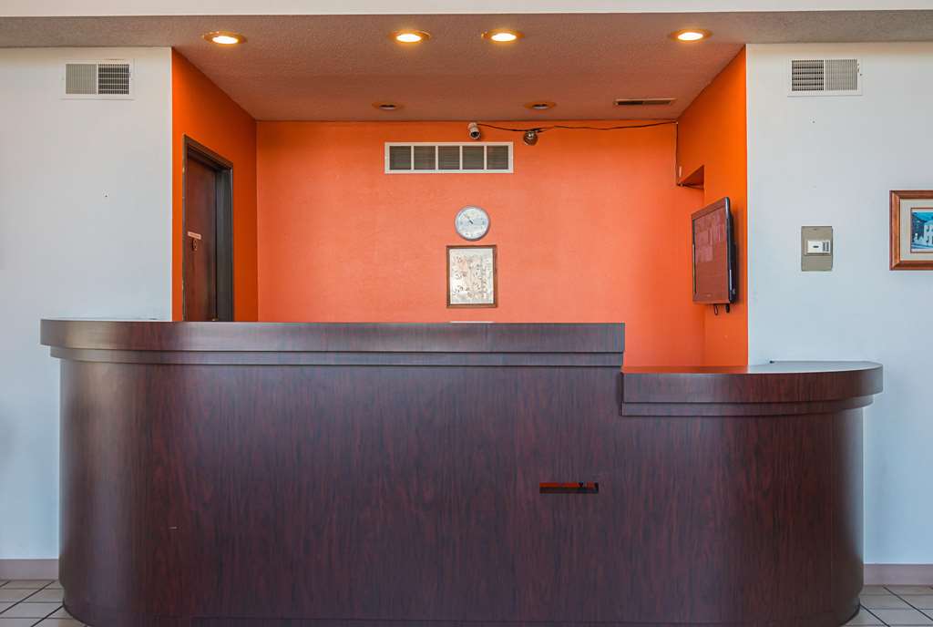 Motel 6 Hannibal MO - photo 20