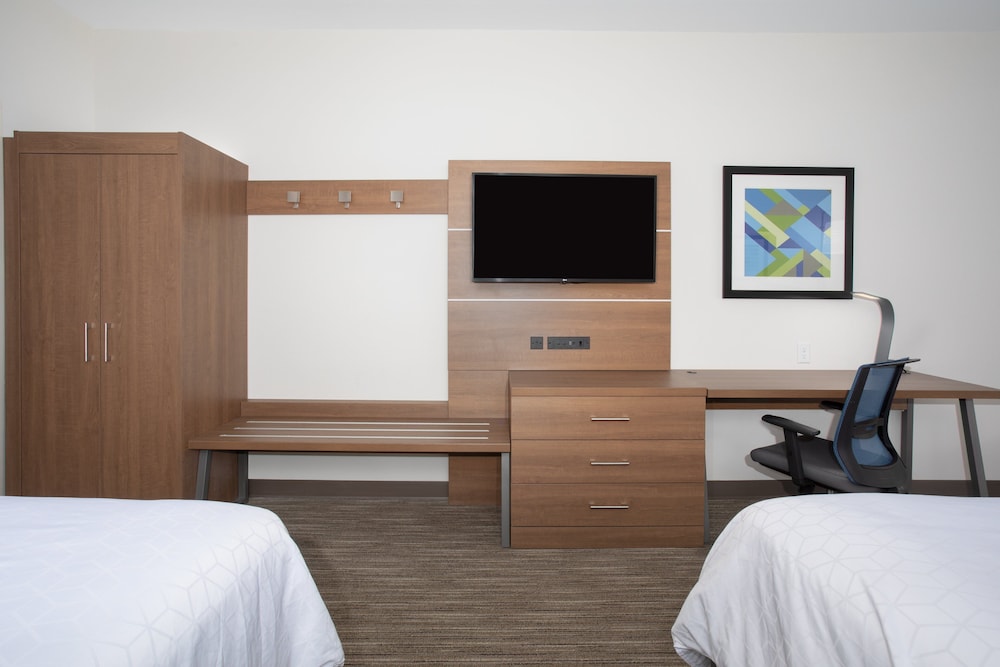 Holiday Inn Express & Suites Goodland I 70 an IHG hotel - photo 26