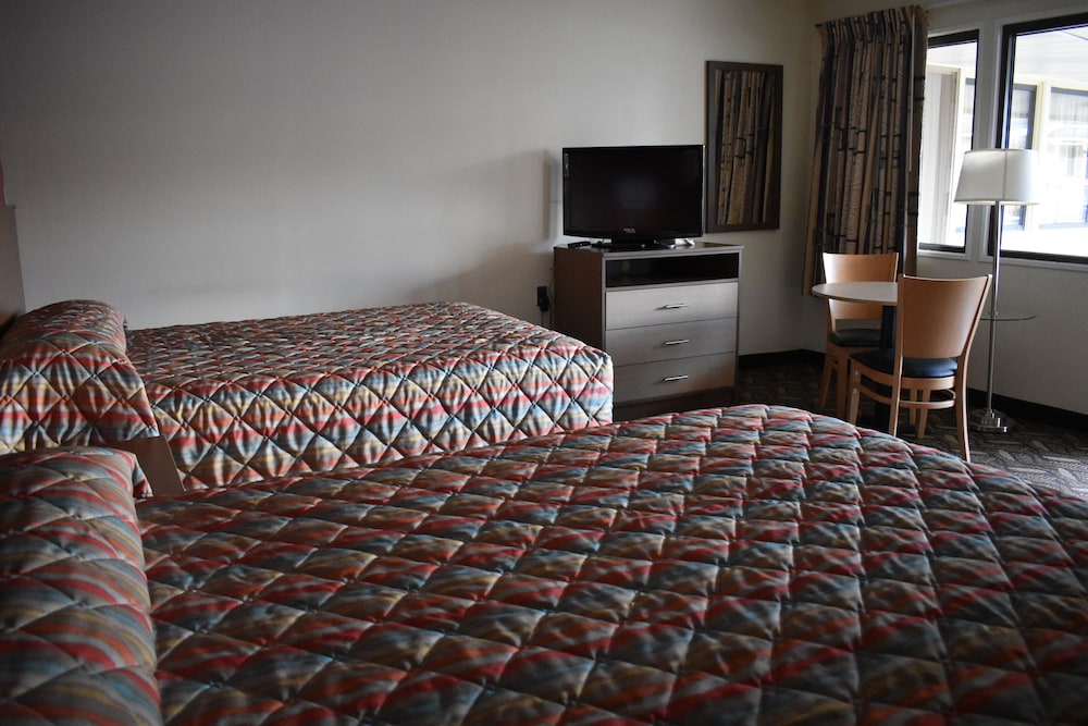 South Hills Motel - photo 8
