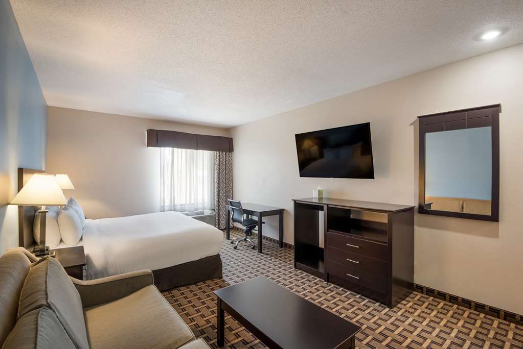 SureStay Plus Hotel by Best Western Coralville Iowa City - photo 2