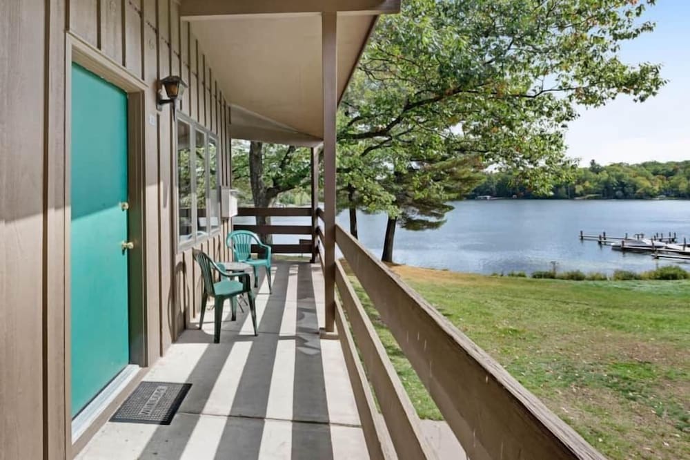 Chanticleer Inn - photo 17