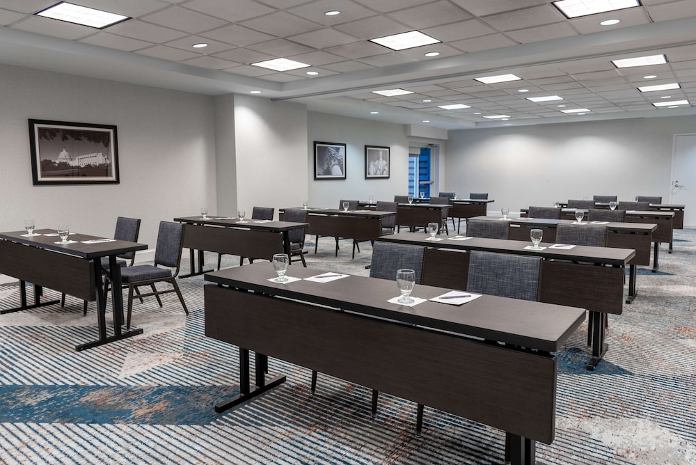 Hilton Garden Inn Arlington Courthouse Plaza - photo 38