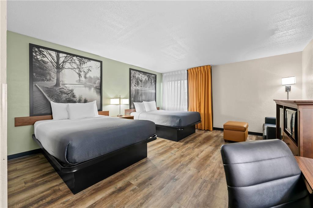 Super 8 by Wyndham Alexandria MN - photo 18
