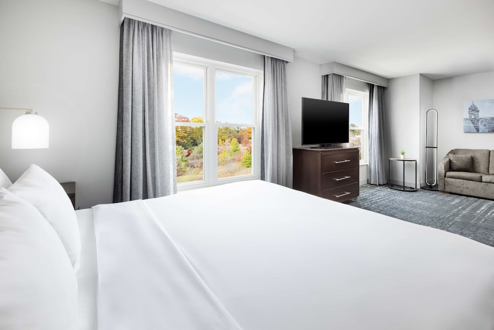 Homewood Suites by Hilton Manchester Airport - photo 18