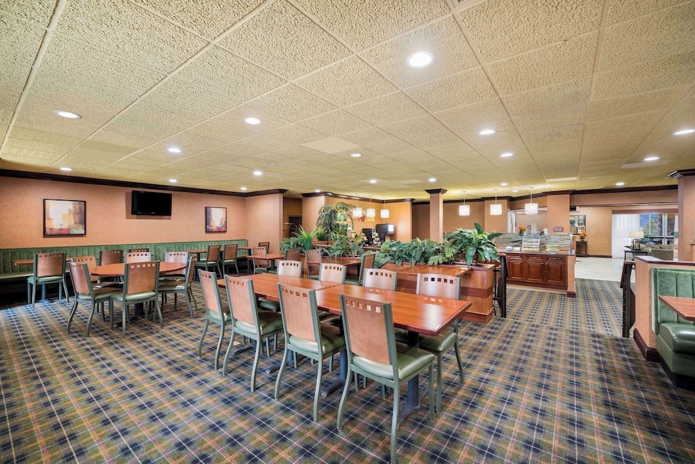 Suburban Studios Syracuse Fairgrounds - photo 22