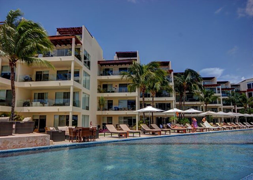 Elements PH19 by Tripintravel — 4-Star Luxury Hotel in Playa Del Carmen, Mexico