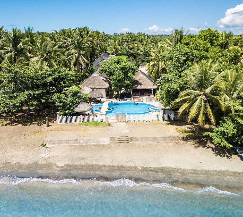 Agm Beachfront Resort Resto — Donsol