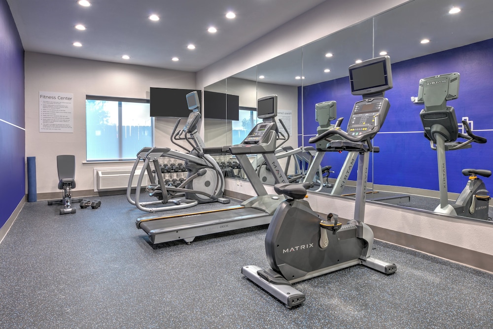 Holiday Inn Express Hotel & Suites Winnie by IHG - photo 20