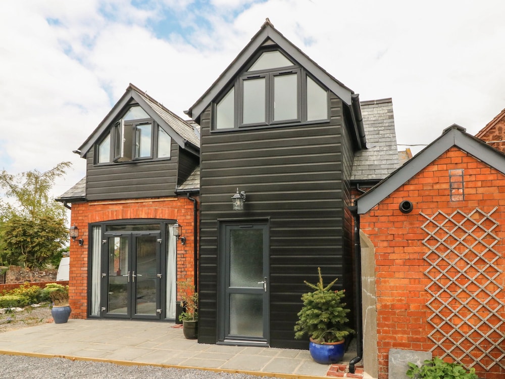 Hill Coach House — 4-Star Luxury Hotel in Watchet, United Kingdom