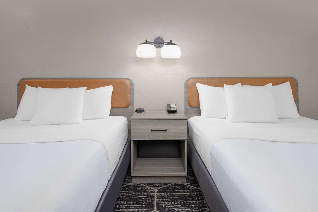 La Quinta Inn by Wyndham El Dorado - photo 14