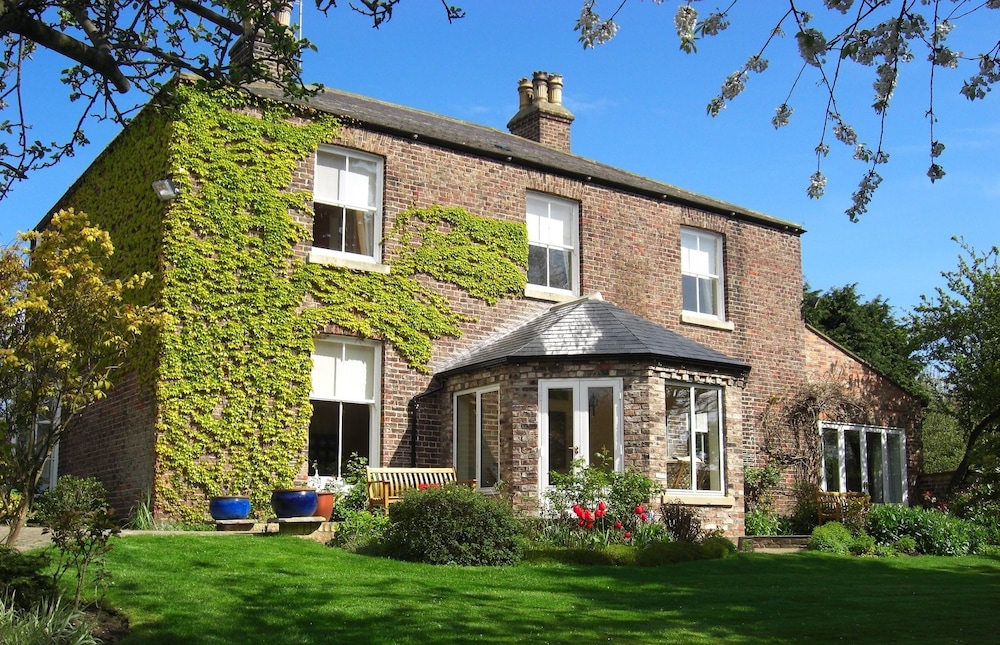 Marton Grange Country House — 5-Star Luxury Hotel in Bridlington, United Kingdom
