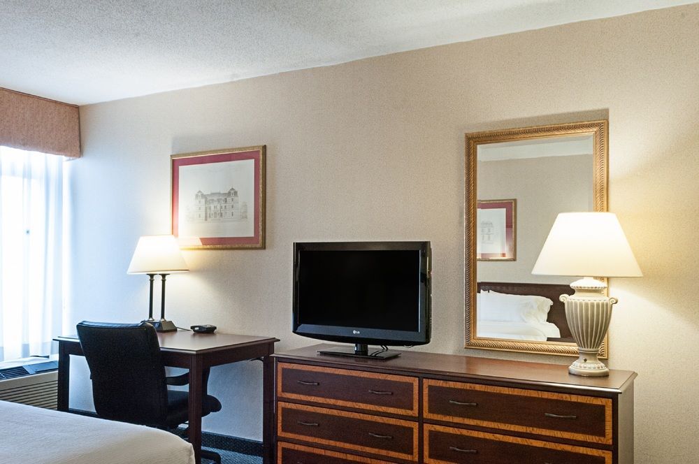 Cincy Hotel - photo 4