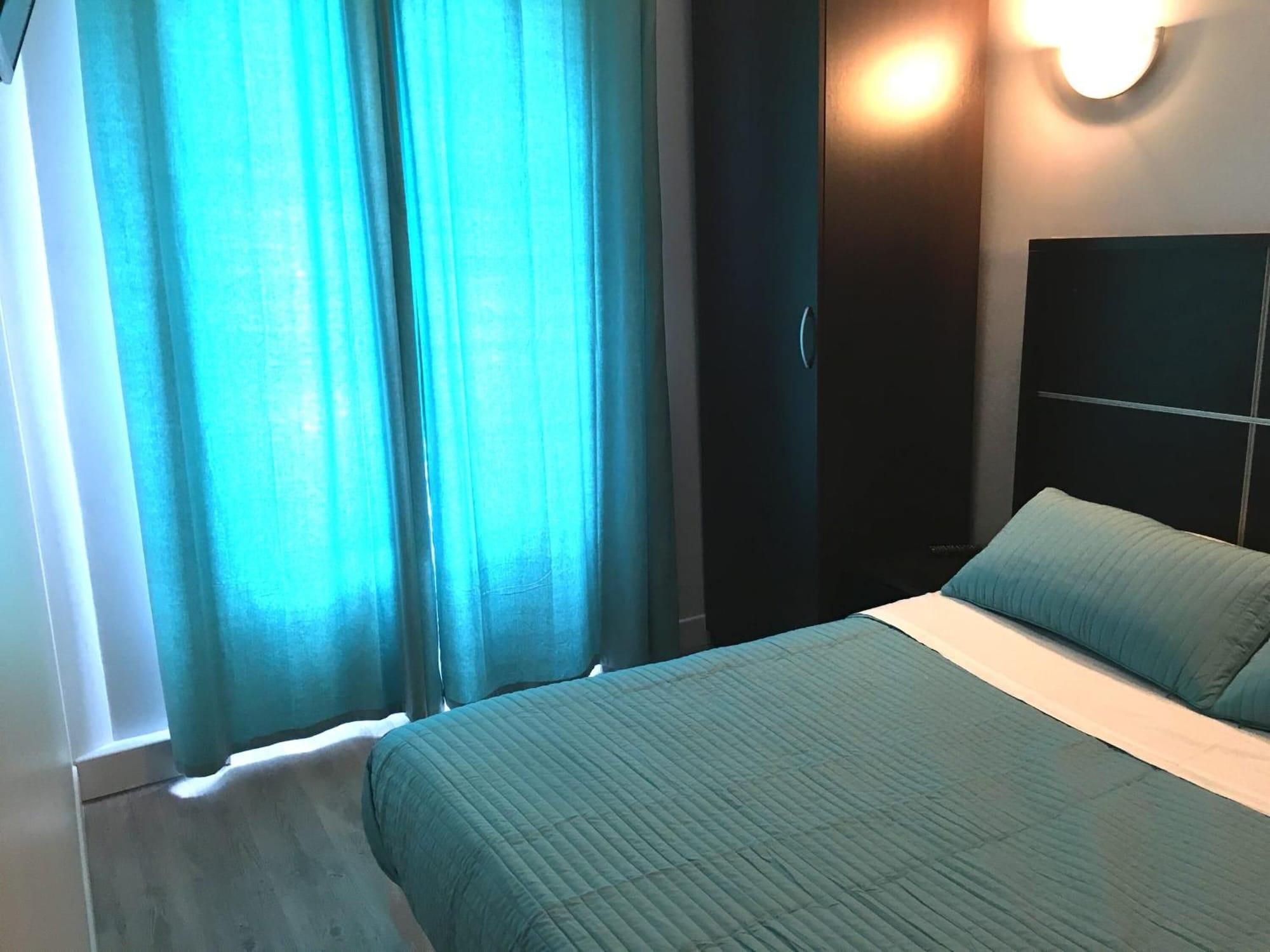 Hôtel Du Globe 18 — Paris — photo 2