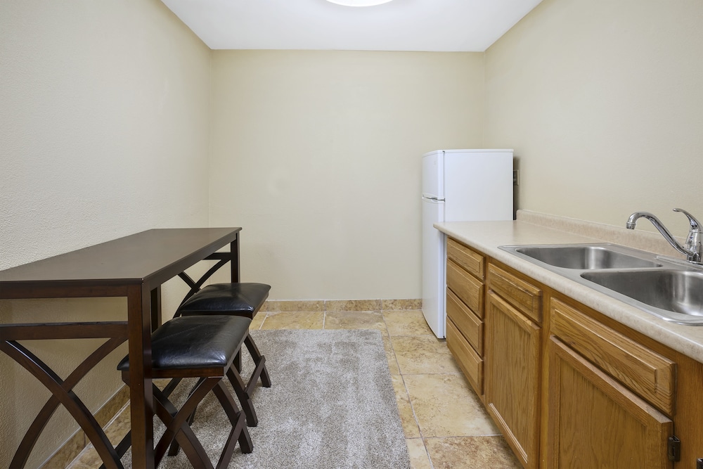 Holiday Inn Express Circleville by IHG - photo 7