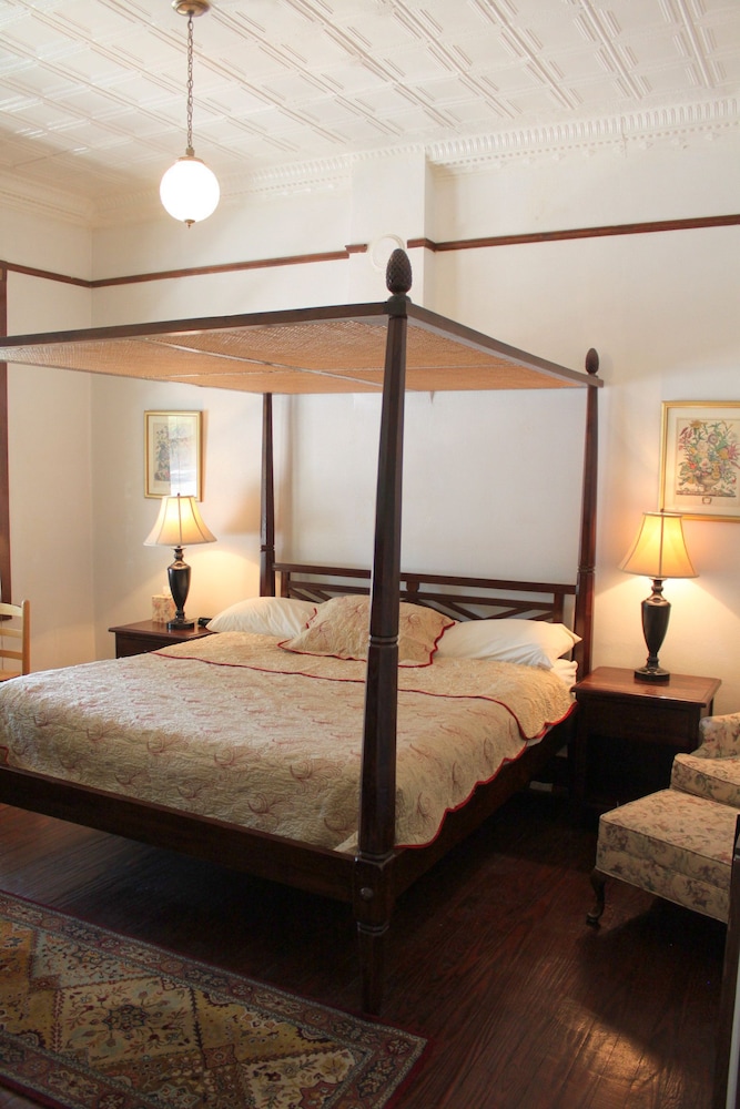 The Hotel Limpia - photo 12