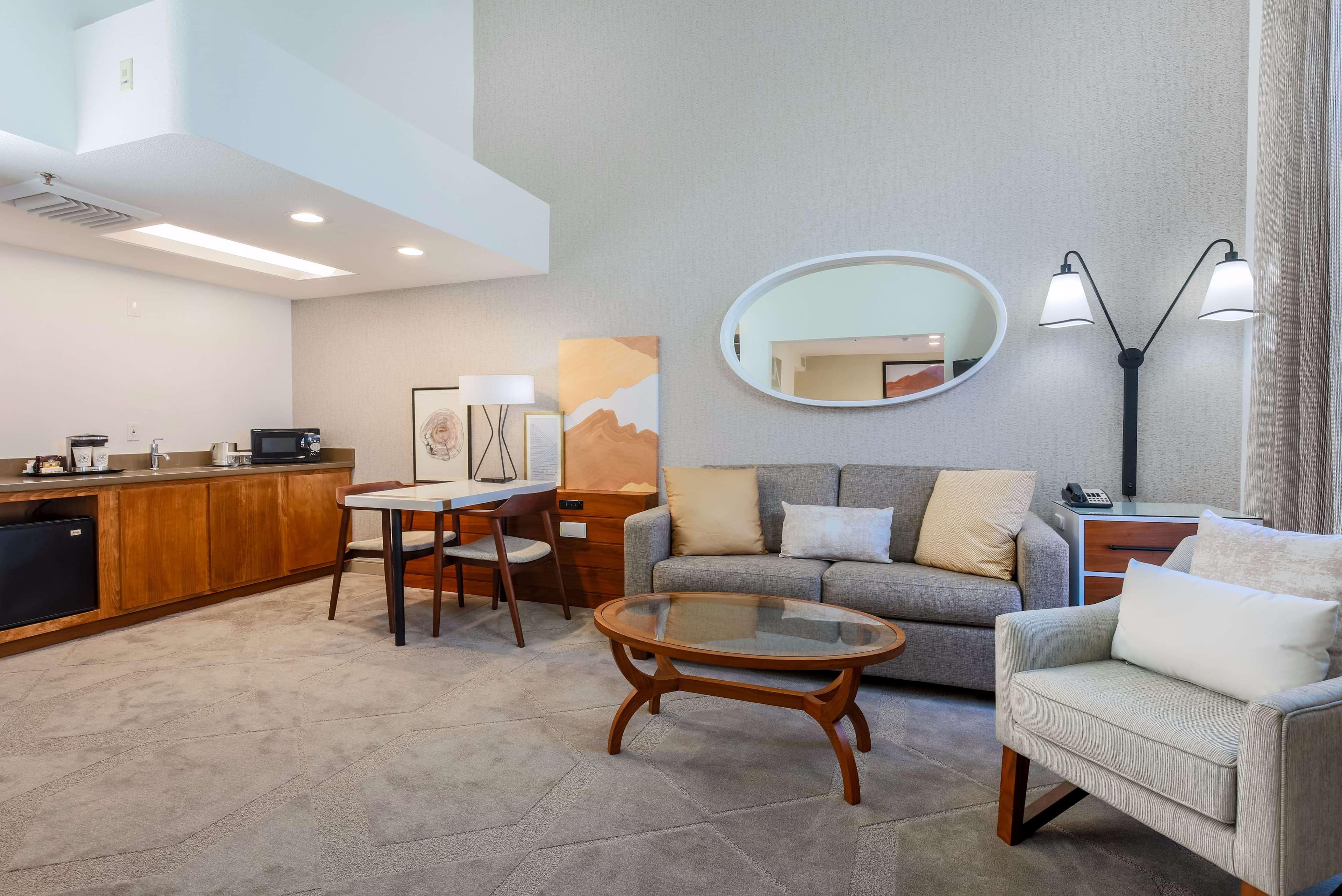 DoubleTree Suites by Hilton Sacramento Rancho Cordova - photo 16