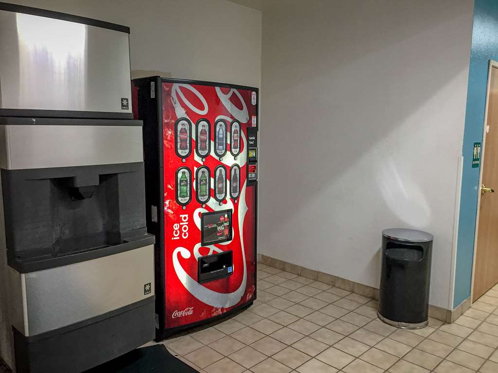 Motel 6 Woodway TX - photo 21