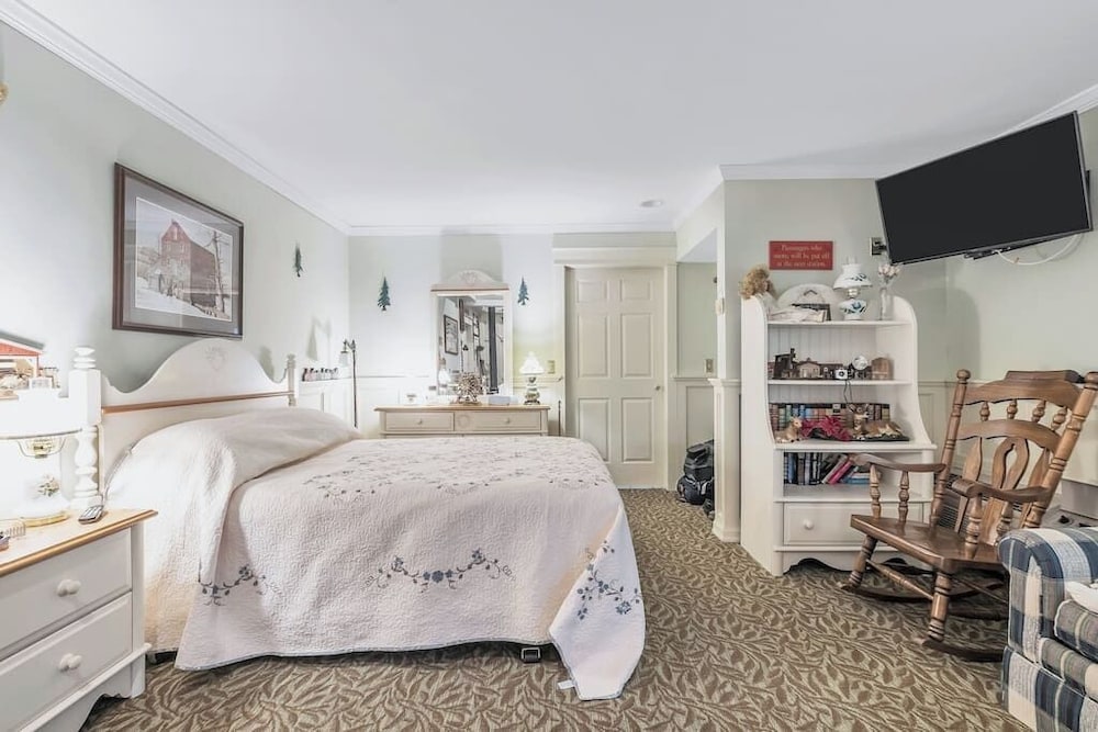 Red Barn Village Bed And Breakfast 7163864 — Clarks Summit