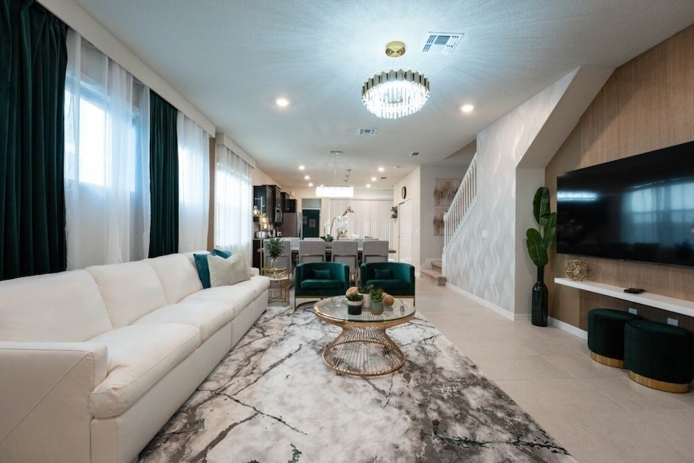 Luxury For The Whole Family At Windsor Island Resort 5 Bedroom Villa - featured photo