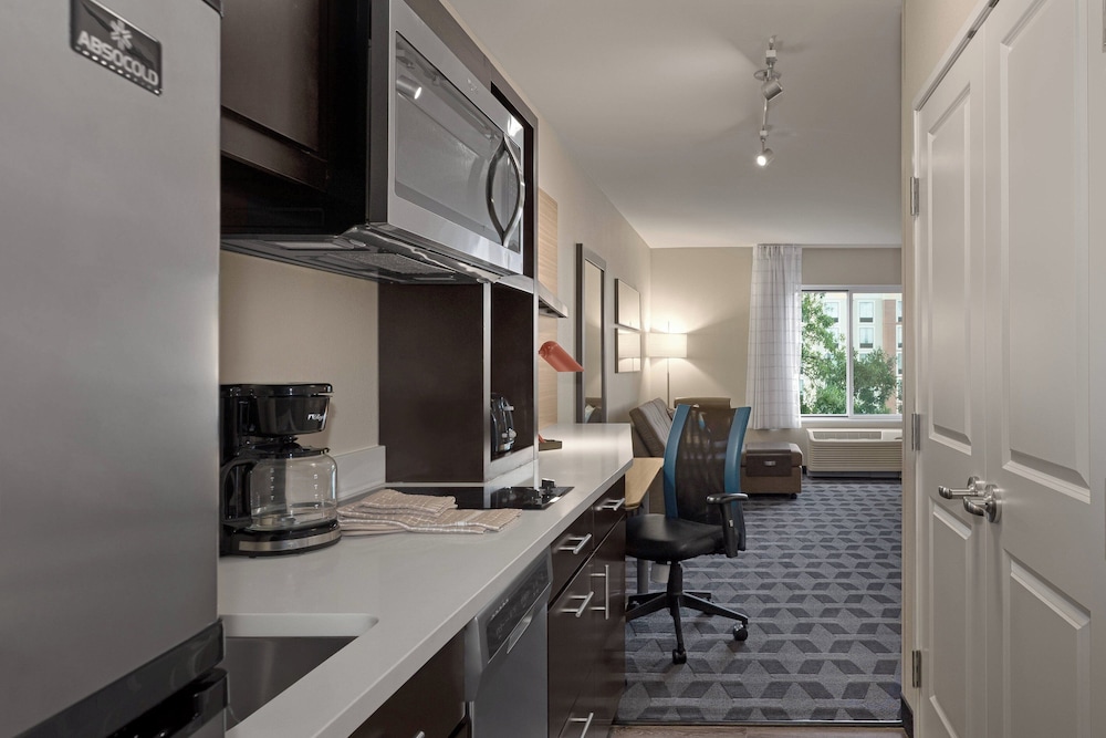 TownePlace Suites Charleston Mt. Pleasant - photo 11