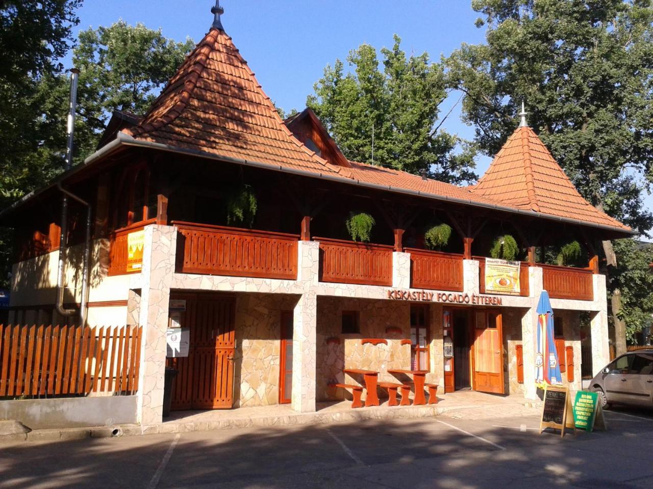 Kiskastely Fogado Etterem pet-friendly hotel Fuzesgyarmat